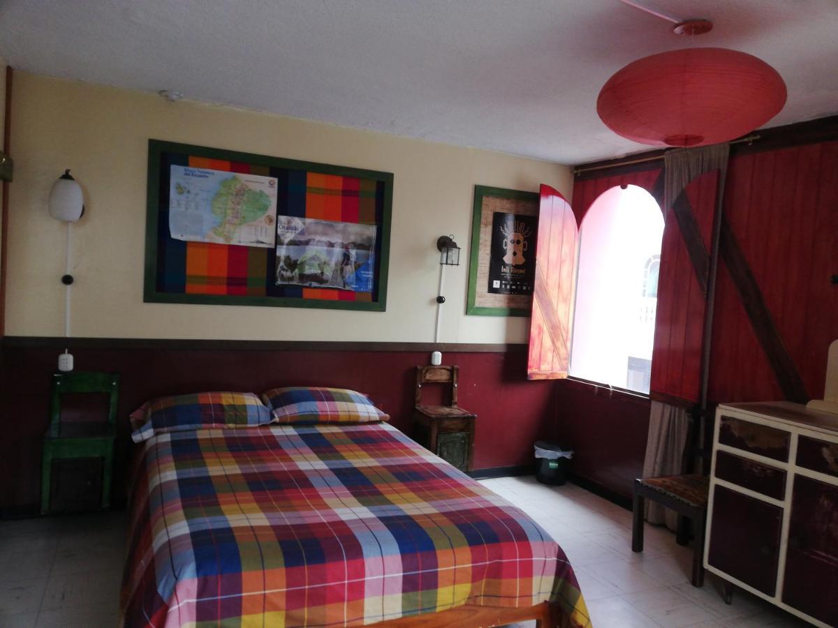 Bed and Breakfast Flying Donkey à Otavalo Extérieur photo