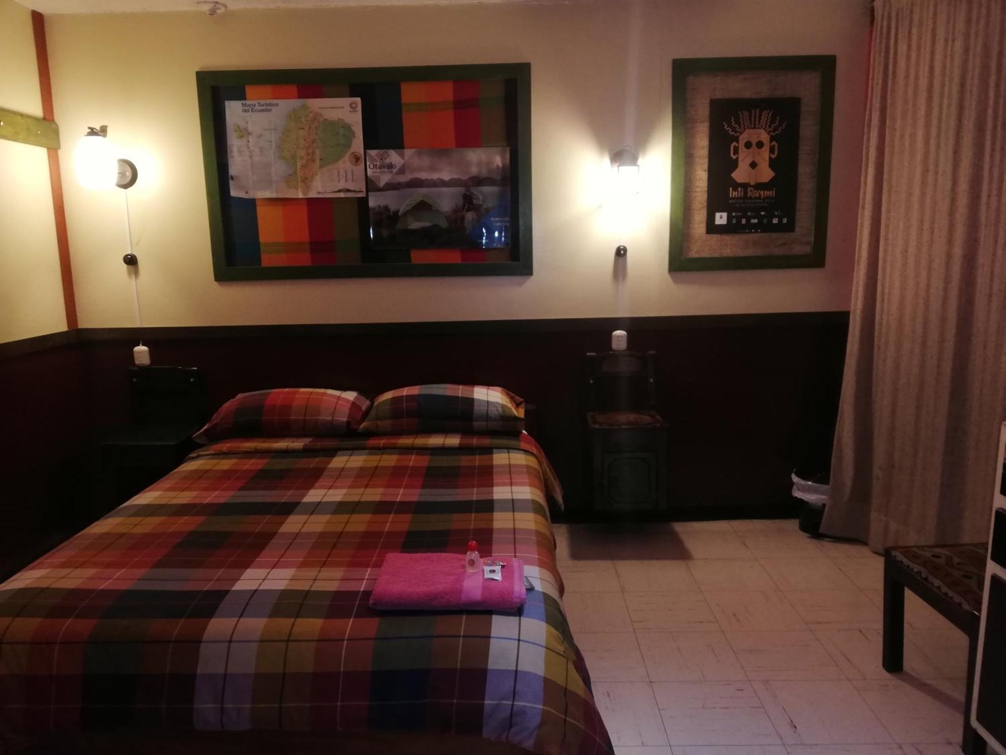Bed and Breakfast Flying Donkey à Otavalo Extérieur photo