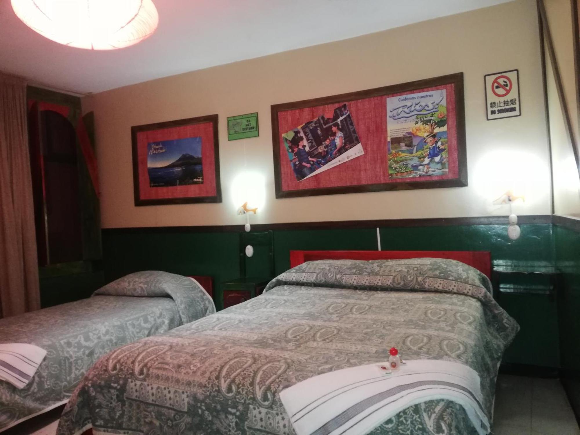 Bed and Breakfast Flying Donkey à Otavalo Extérieur photo