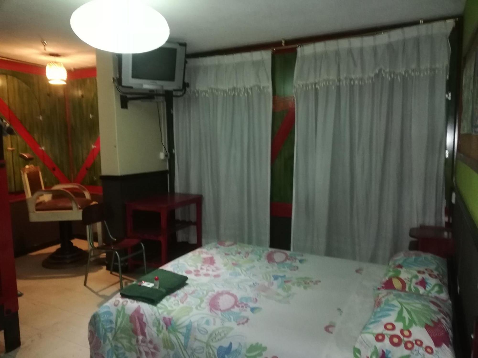 Bed and Breakfast Flying Donkey à Otavalo Extérieur photo