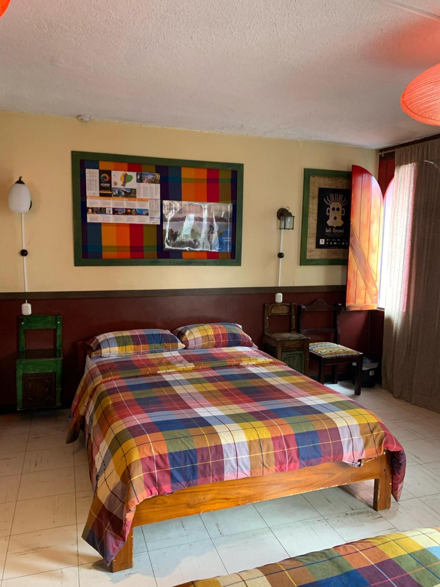Bed and Breakfast Flying Donkey à Otavalo Extérieur photo